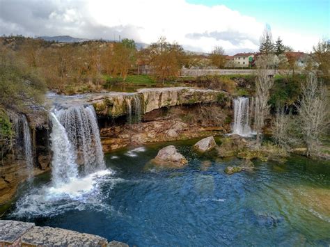 como llegar cascada de pedrosa de tobalina|Cascada Pedrosa de la Tobalina, aguas turquesas en Las。